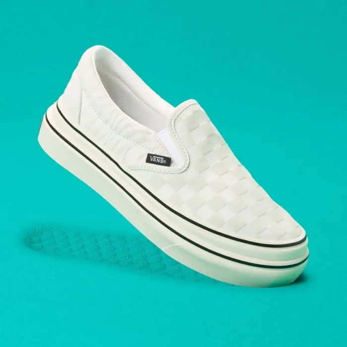 Women Classics Shoes Vans Mixed Media Super ComfyCush SlipOn Antique WhiteBlack