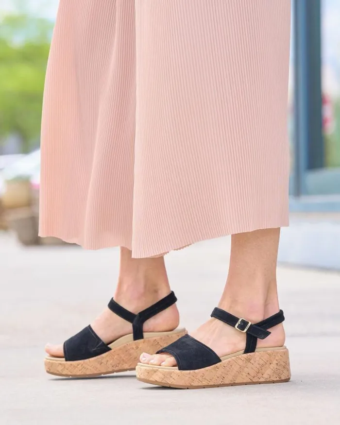 ABEO Solstice Buckle Sandal Black Womens Abeo Sandals