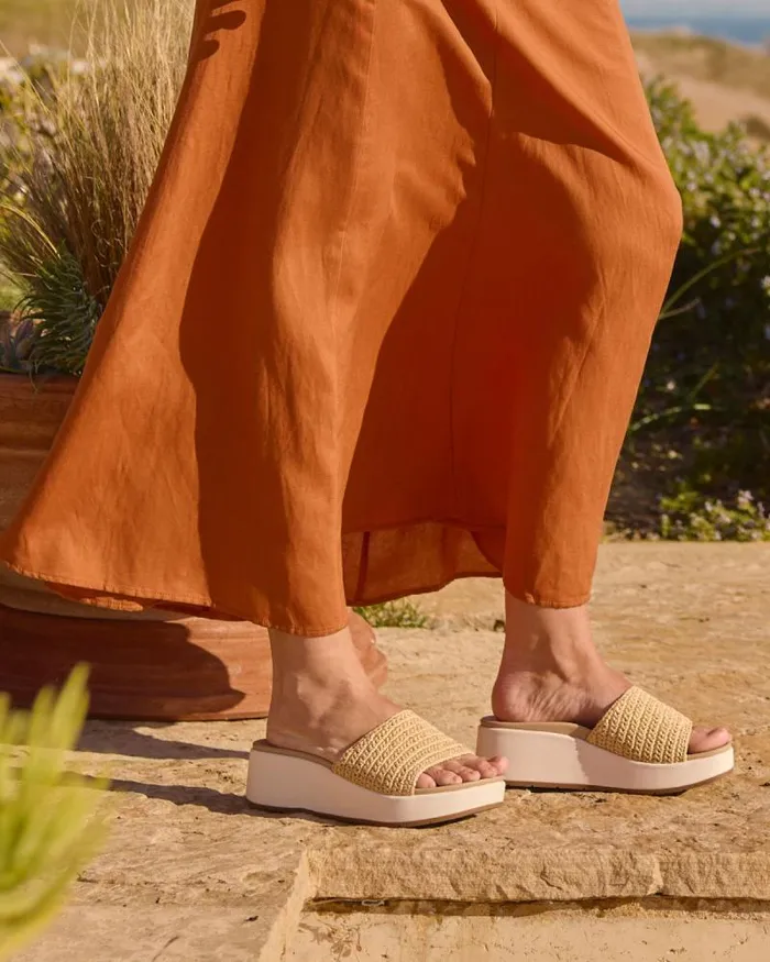 ABEO Solstice Slide Beige Womens Abeo Sandals