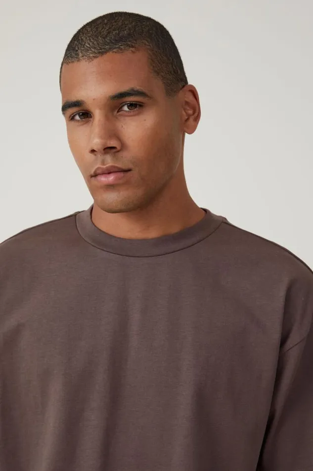 Box Fit Plain TShirt Washed Chocolate Men Cotton On Tees and Tanks