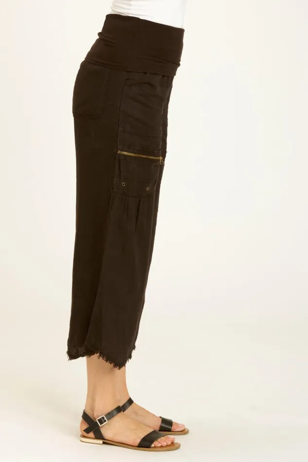 Clothing Crops XCVI Pasqual Crop Black