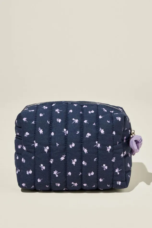 Cottage Cos Case Carli Ditsy Floral Midnight Navy Women Cotton On Accessories and Slippers
