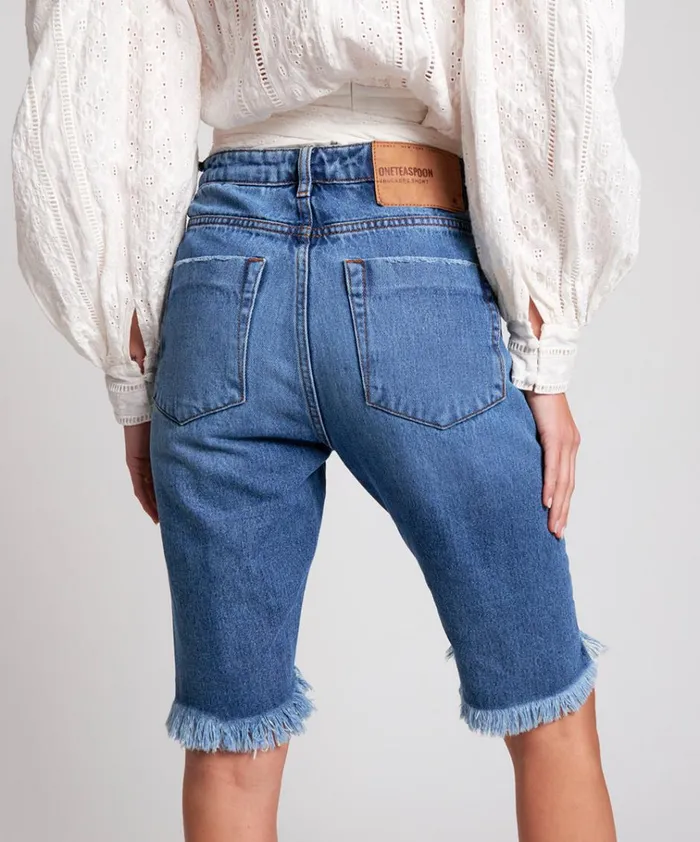DELAWARE CUT OFF ORGANIC SUSTAINABLE TRUCKERS SHORTS Women One Teaspoon Organic Tees DELAWARE CUT OFF ORGANIC SUSTAINABLE TRUCKERS SHORTS Women One Teaspoon Organic Tees