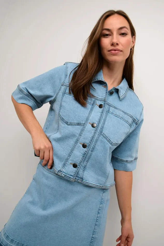 Denim Styles Women CULTURE CUami Denim Jacket Light Blue Wash