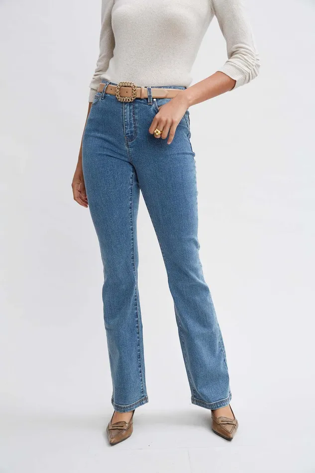 Elie Tahari Fit and Flare Jeans Medium Wash Women Bottoms
