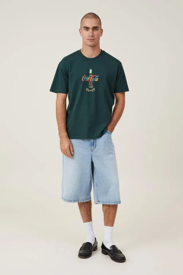 Loose Fit Pop Culture TShirt Lcn Cok Pine Needle Green Team Bottle Men Cotton On Tees and Tanks
