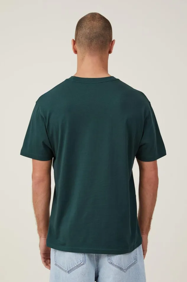 Loose Fit Pop Culture TShirt Lcn Cok Pine Needle Green Team Bottle Men Cotton On Tees and Tanks