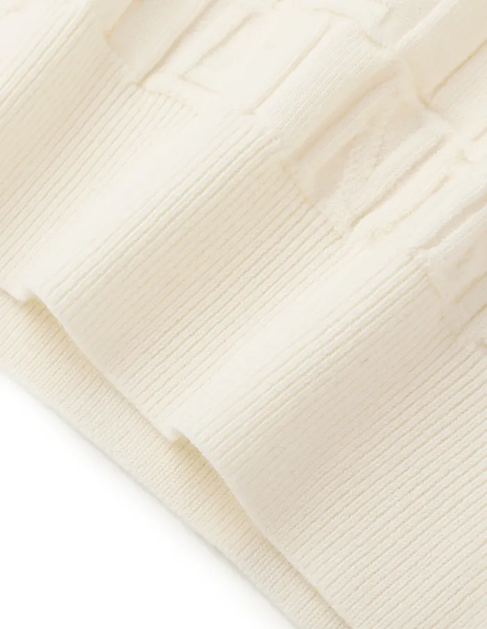 MARYLING Knitwear White Round Neck Logo LongSleeve Knitted Sweater Cream 8211 Women MARYLING Knitwear White Round Neck Logo LongSleeve Knitted Sweater Cream 8211 Women