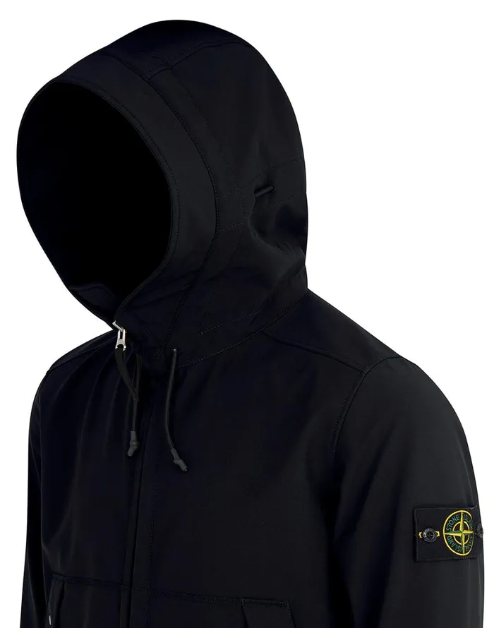 Mens Q0122 Soft ShellR Hooded Blouson In Navy Stone Island Coats 038 Jackets
