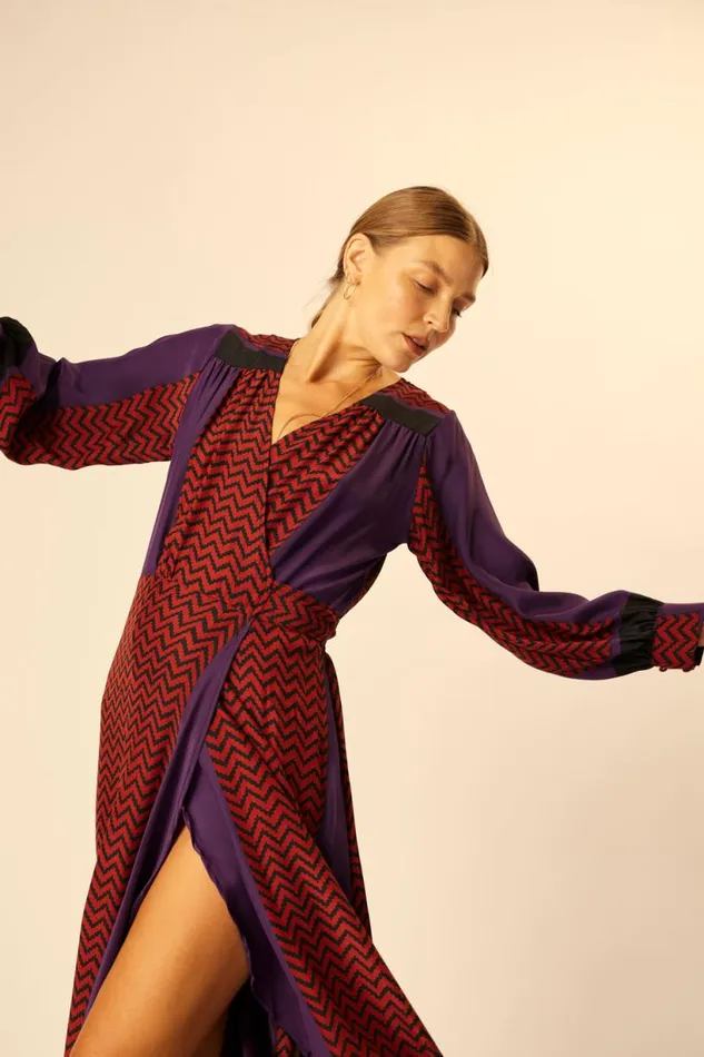 Natalie Martin KATE LONG SLEEVE MAXI Block Zigzag Aubergine Shop Dresses