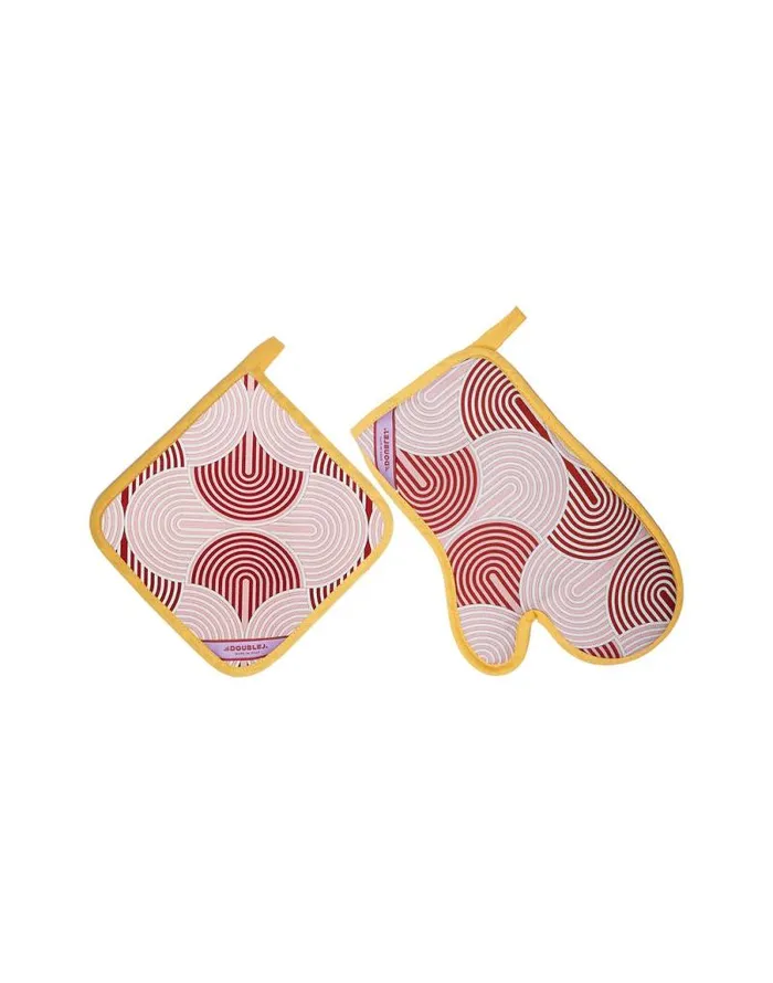 Oven Glove And Pot Holder Slinky Rosso Homeware La Double J Kitchen Accessories Oven Glove And Pot Holder Slinky Rosso Homeware La Double J Kitchen Accessories
