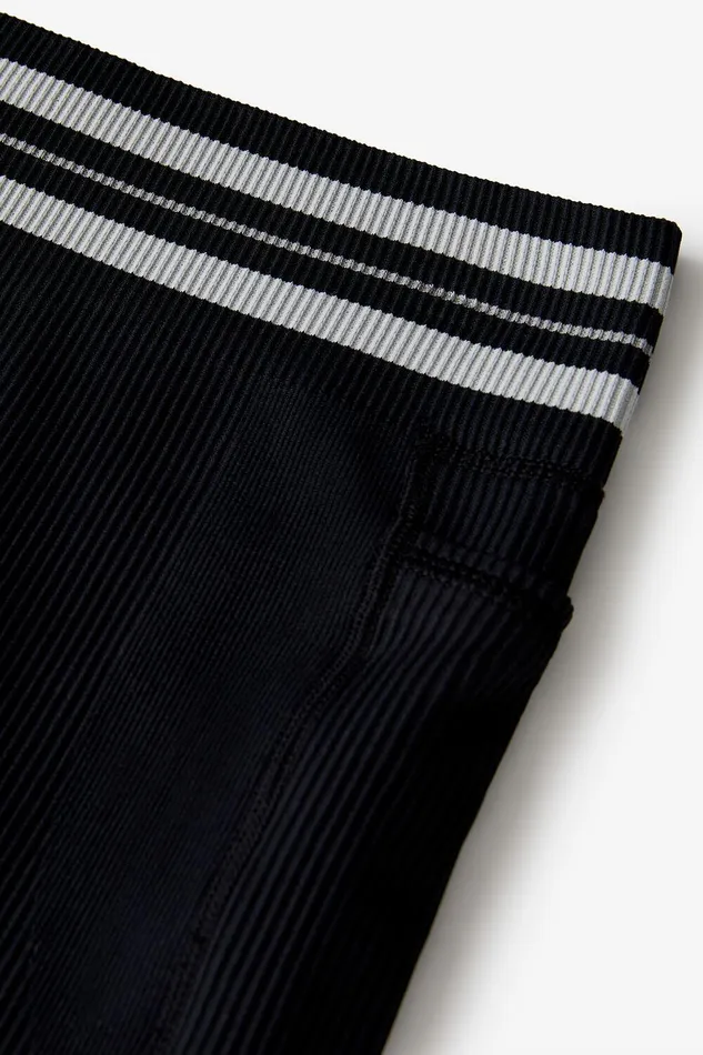 Pants and Shorts Women Fila Lucky Aces Seamless Bike Short 985 Blackgardeniaultimate Gray Pants and Shorts Women Fila Lucky Aces Seamless Bike Short 985 Blackgardeniaultimate Gray