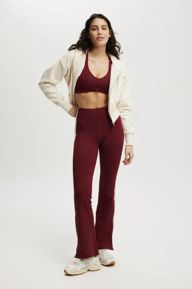 Plush Essential Cropped Zip Through Coconut Milk Women Cotton On Sweats and Hoodies Plush Essential Cropped Zip Through Coconut Milk Women Cotton On Sweats and Hoodies