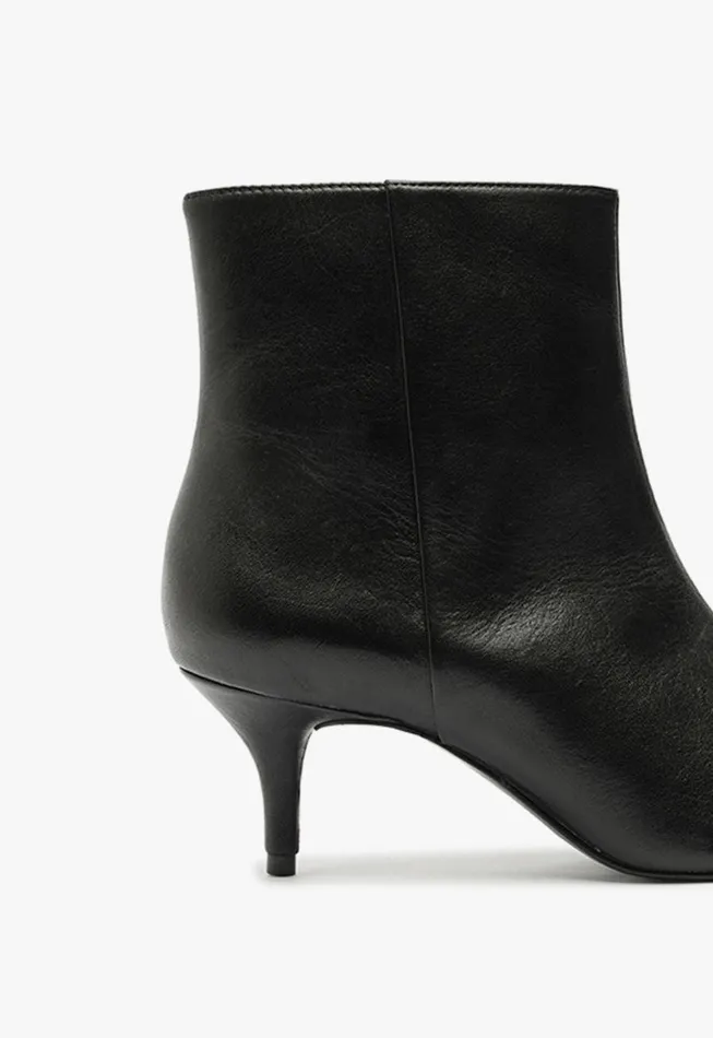 Schutz Shoes Booties Mikki Mid Bootie Black 8211 Women