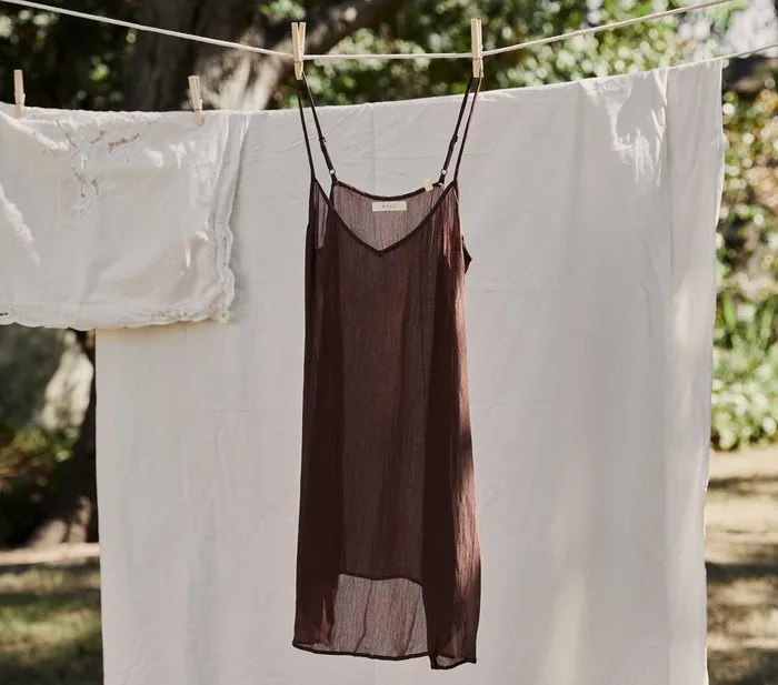 Slips Women DEN Short Deep VNeck Slip Umber