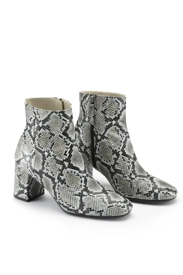 Sosandar Boots Women Anna Snake Leather Ankle Boot