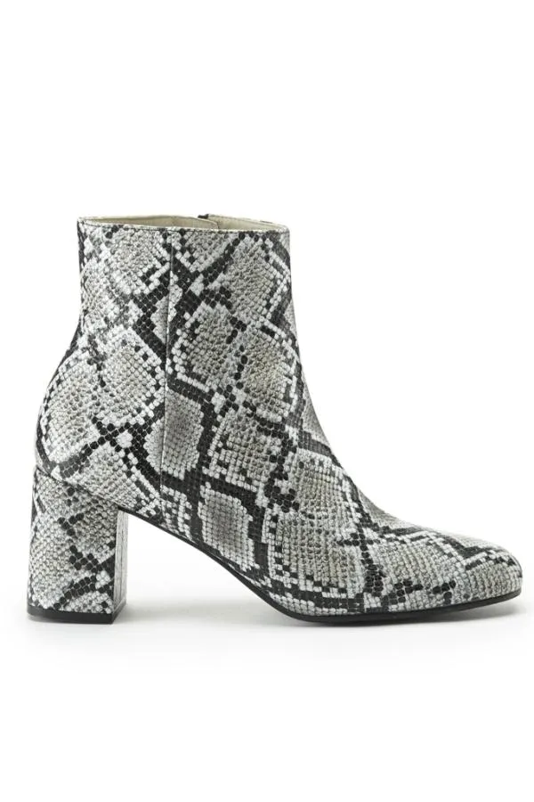 Sosandar Boots Women Anna Snake Leather Ankle Boot