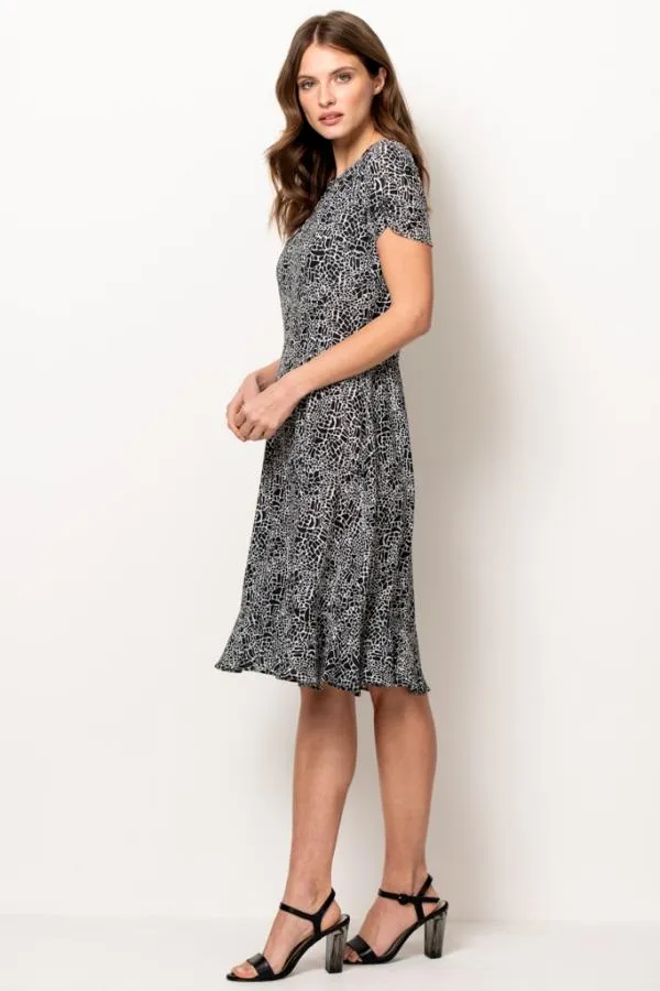 Sosandar Dresses Women Black and White Animal Print Shift Dress Black White