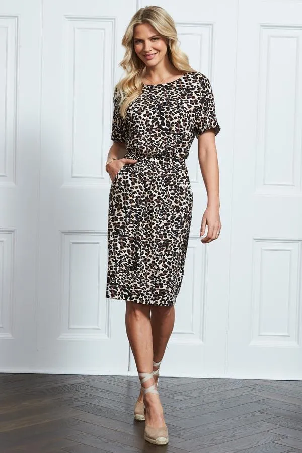 Sosandar Dresses Women Leopard Print Stretch Waist T Shirt Dress With Pockets Sosandar Dresses Women Leopard Print Stretch Waist T Shirt Dress With Pockets
