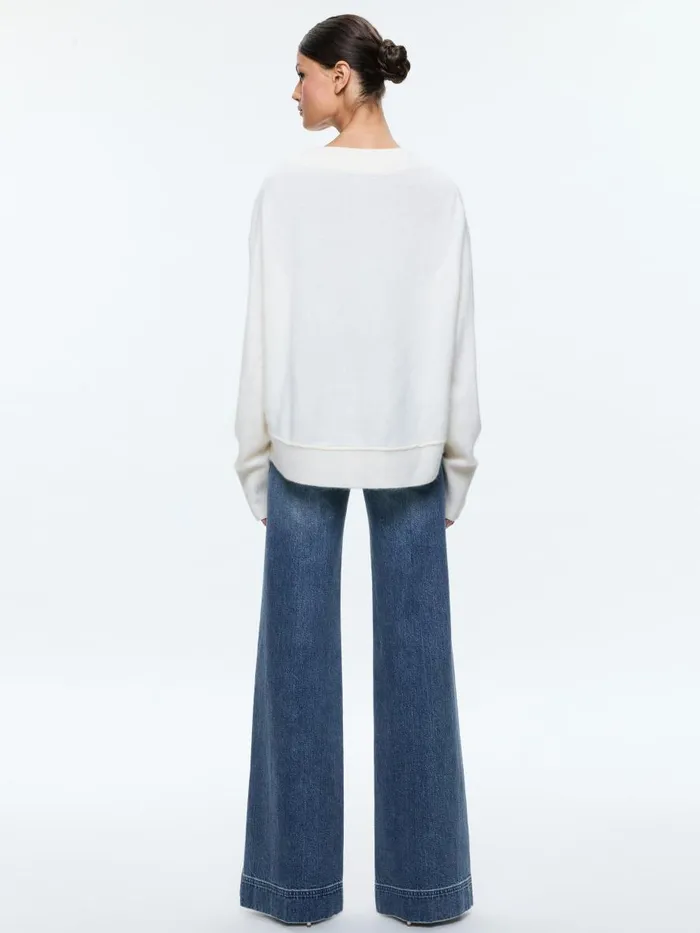 Sweaters Women Alice Olivia ELSA CREWNECK EASY PULLOVER Ecru