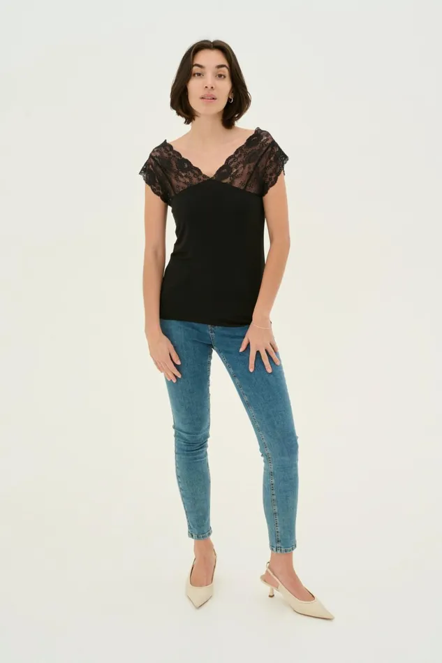 Tops and TShirts Women CULTURE CUpoppy Top Black
