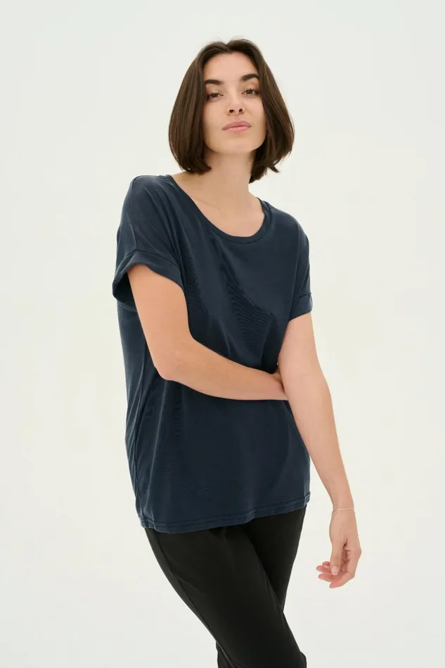 Tops and TShirts Women CULTURE Kajsa Tshirt Salute