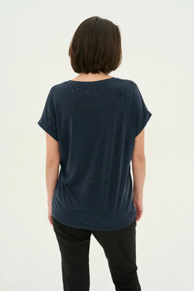 Tops and TShirts Women CULTURE Kajsa Tshirt Salute