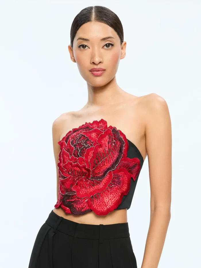 Tops Women Alice Olivia RANDIE FLORAL APPLIQUE CROP TOP Le Parisien
