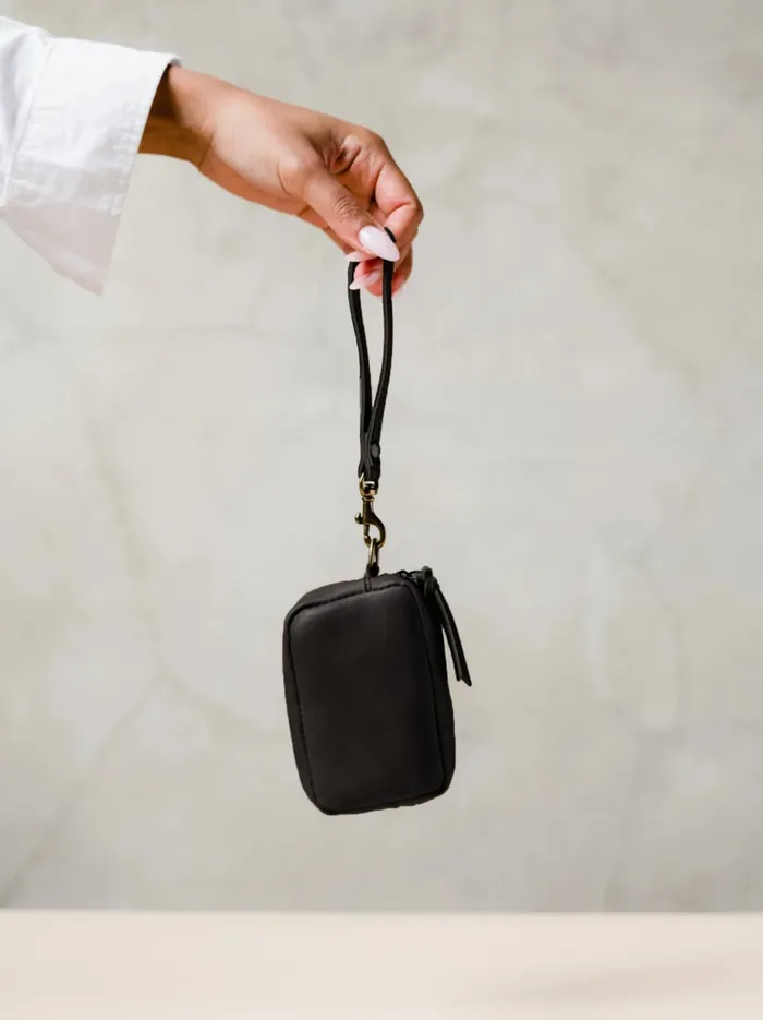 Wallets and Clutches Women Amy Card Wallet Black Able