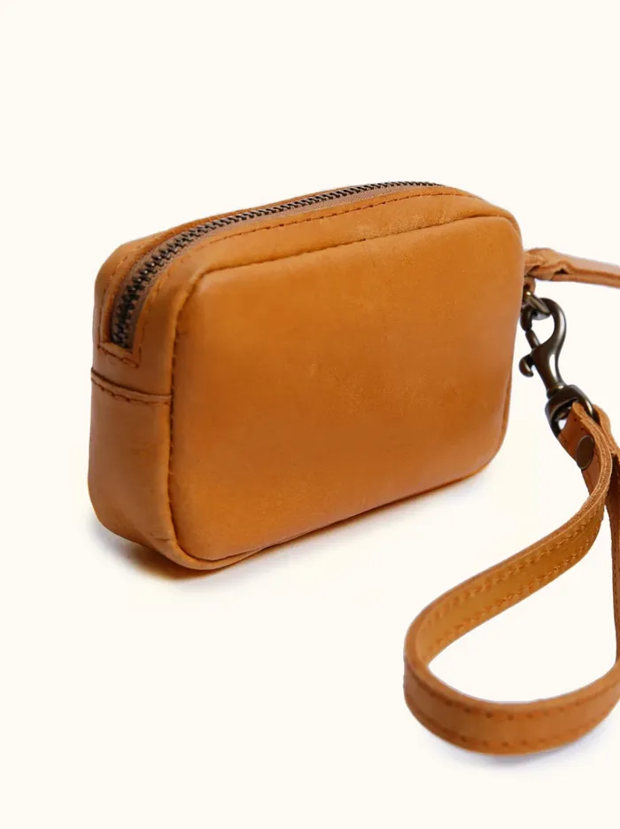 Wallets and Clutches Women Amy Card Wallet Black Able