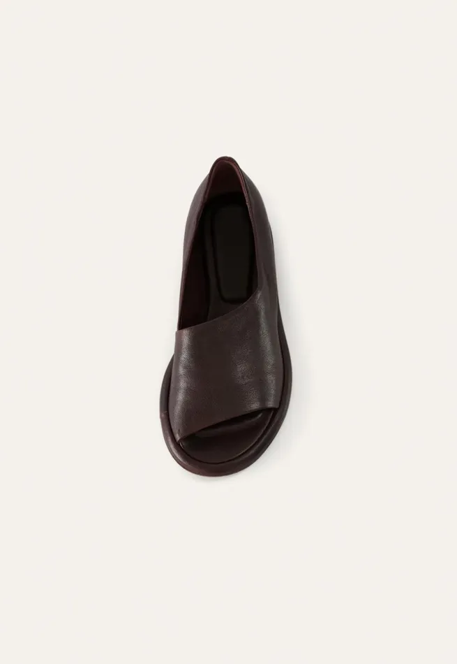 Women Cutaway Leather Shoe Dark Brown Poetry Fashion Footwear