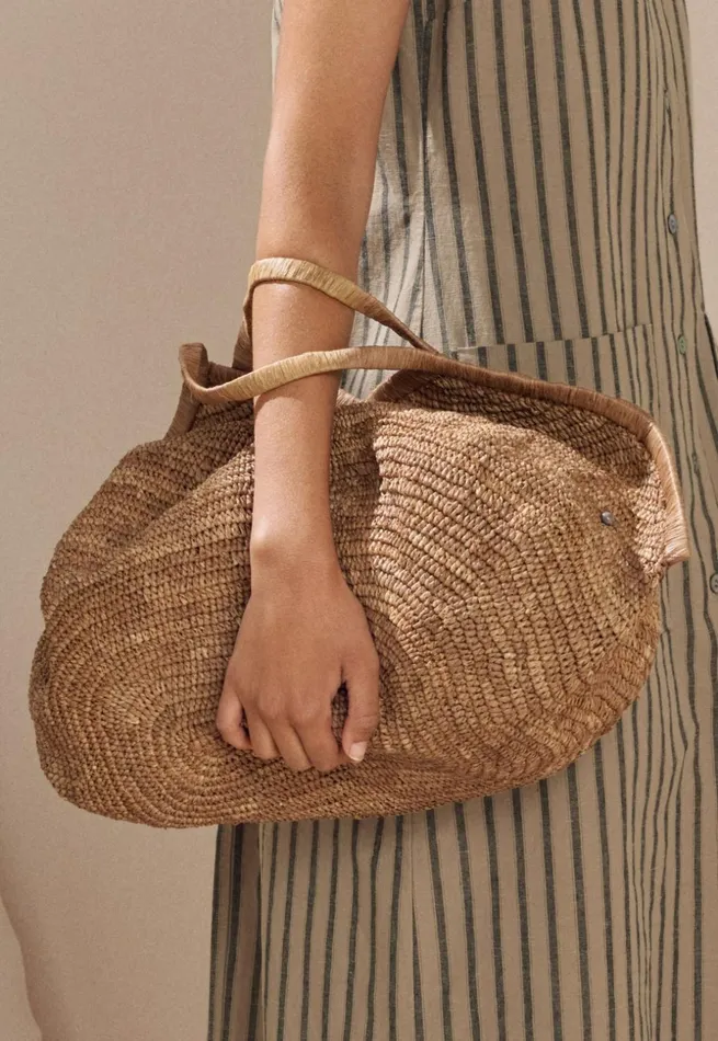 Women Large Shellshaped Bag Light Brown Poetry Fashion Accessories