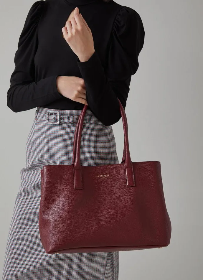 Women Lillian Burgundy Grainy Leather Tote Bag LKBennett Tote Bags Women Lillian Burgundy Grainy Leather Tote Bag LKBennett Tote Bags