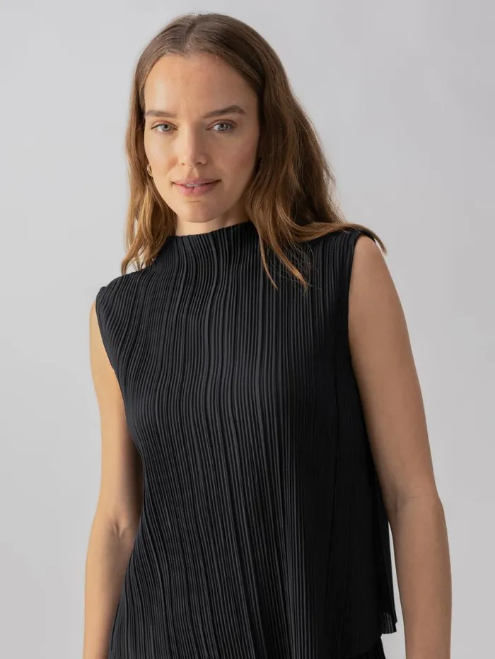 Women Plisse Mock Neck Top Black Sanctuary Clothing Tees and Tops Women Plisse Mock Neck Top Black Sanctuary Clothing Tees and Tops