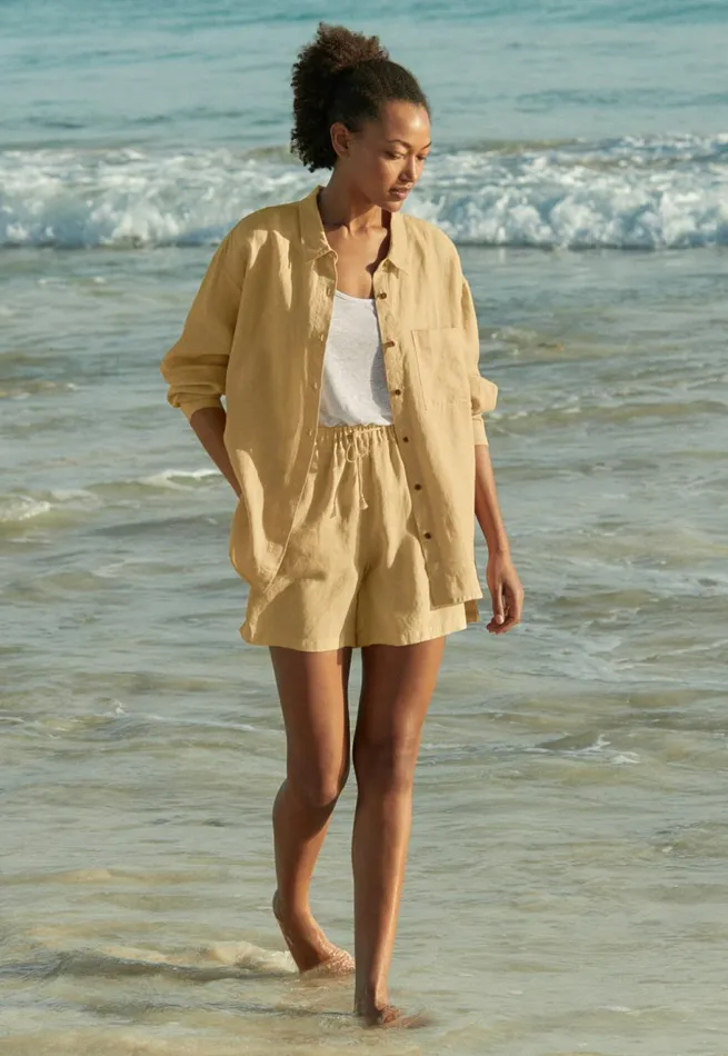 Women Pullon Shorts Soft Gold Poetry Fashion Trousers and Shorts