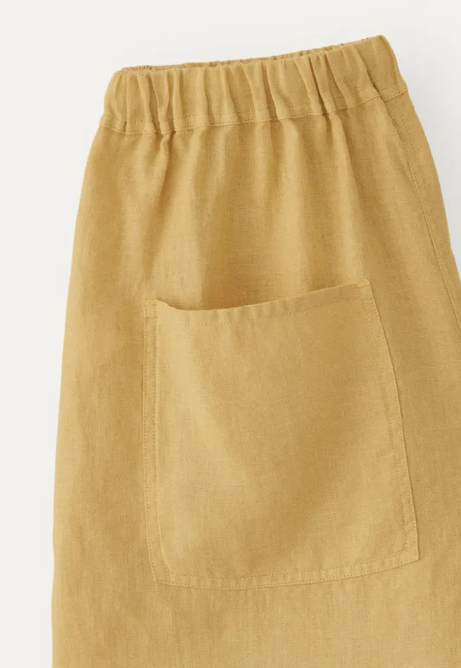 Women Pullon Shorts Soft Gold Poetry Fashion Trousers and Shorts