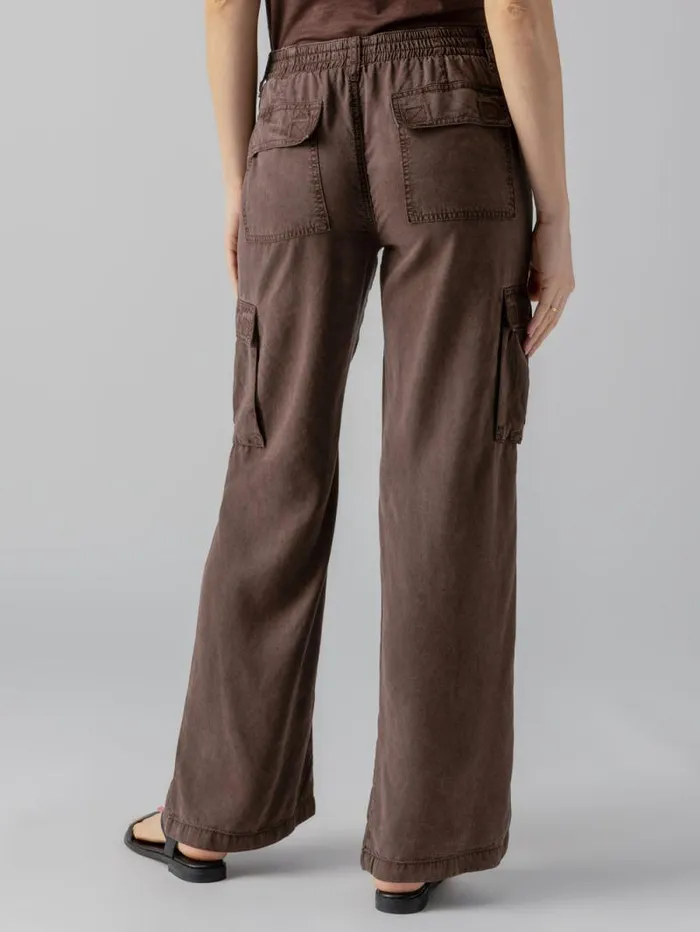 Women Relaxed Reissue Cargo Standard Rise Pant Mud Bath Sanctuary Clothing Pants
